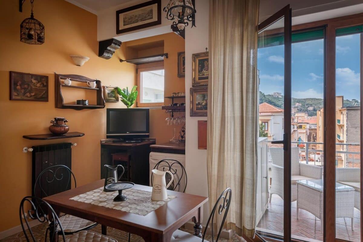 La Musica In The Heart Of Sorrento, 100 M From Station Exterior foto